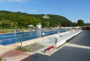 Sanierung Freibad Karlstadt mit Erneuerung der Becken und der Funktionsgebäude