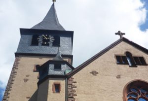 Kirche in Rechtenbach von außen - Gutachten