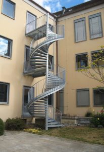 Neubau Fluchttreppe am Landratsamt Main-Spessart in Karlstadt